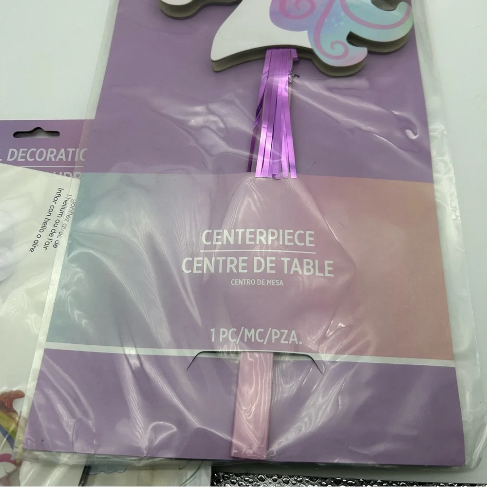 Unicorn Party Decoration Set‎ - Multicolor. More unicorn decorations in closet